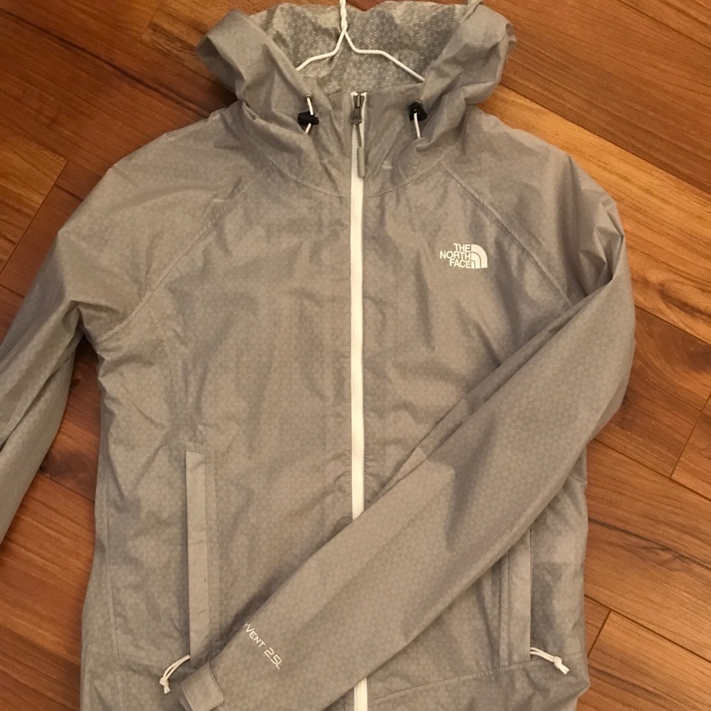 THE NORTH FACE light windbreaker🏔